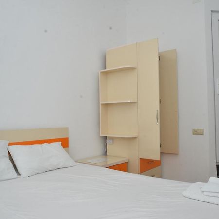Orange Home Hotel Batumi Luaran gambar