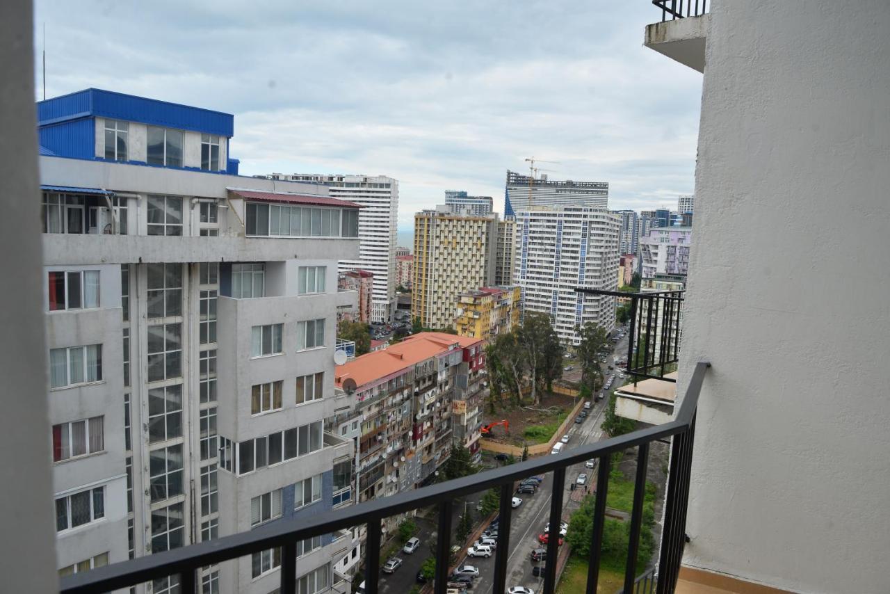 Orange Home Hotel Batumi Luaran gambar