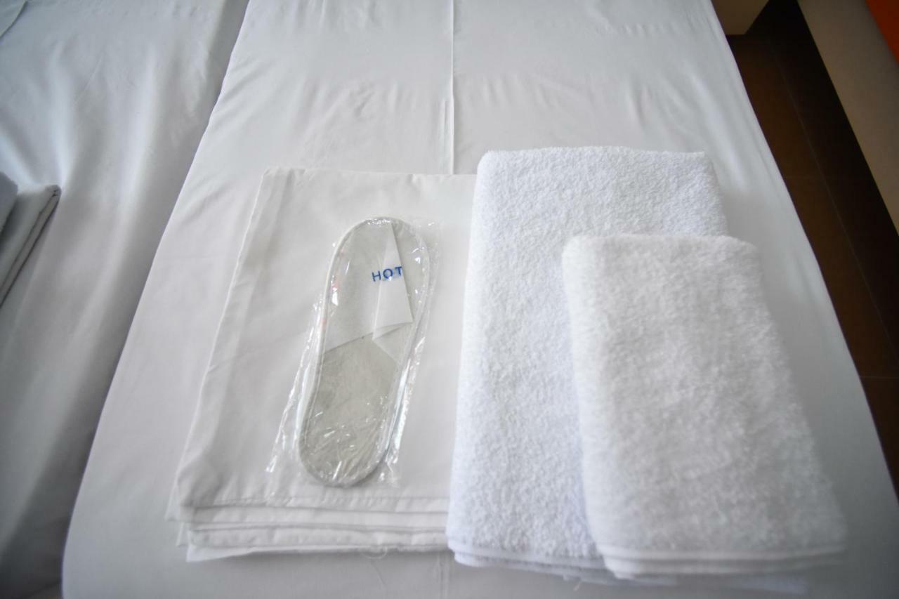 Orange Home Hotel Batumi Luaran gambar