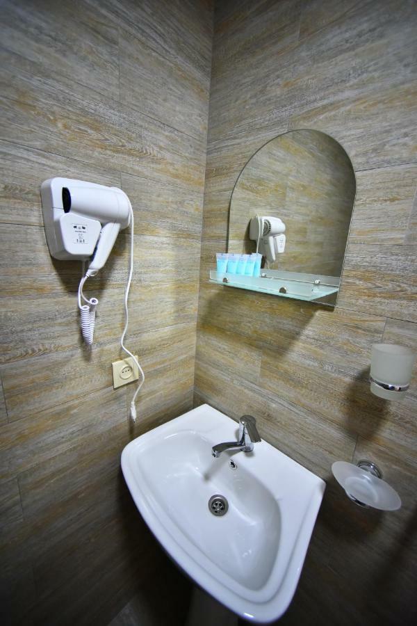 Orange Home Hotel Batumi Luaran gambar