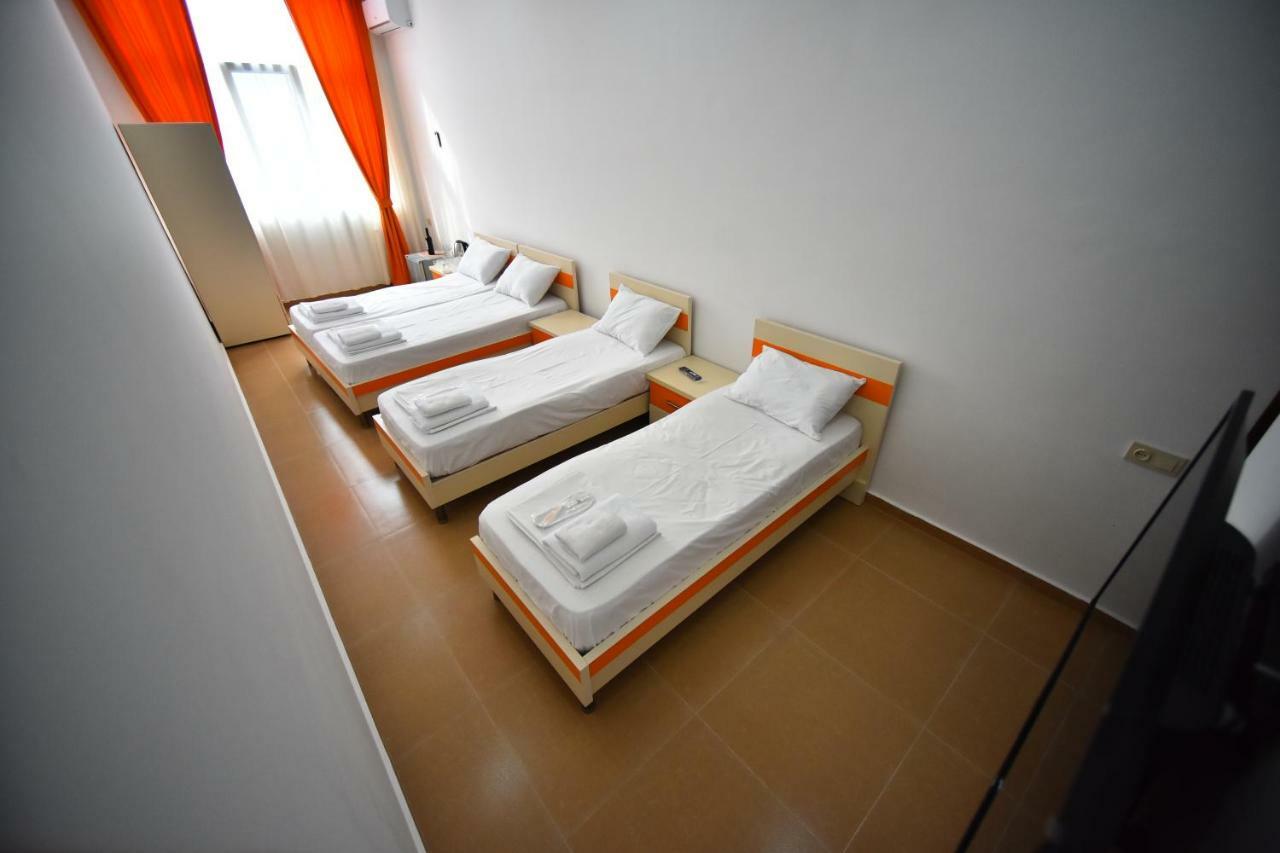 Orange Home Hotel Batumi Luaran gambar