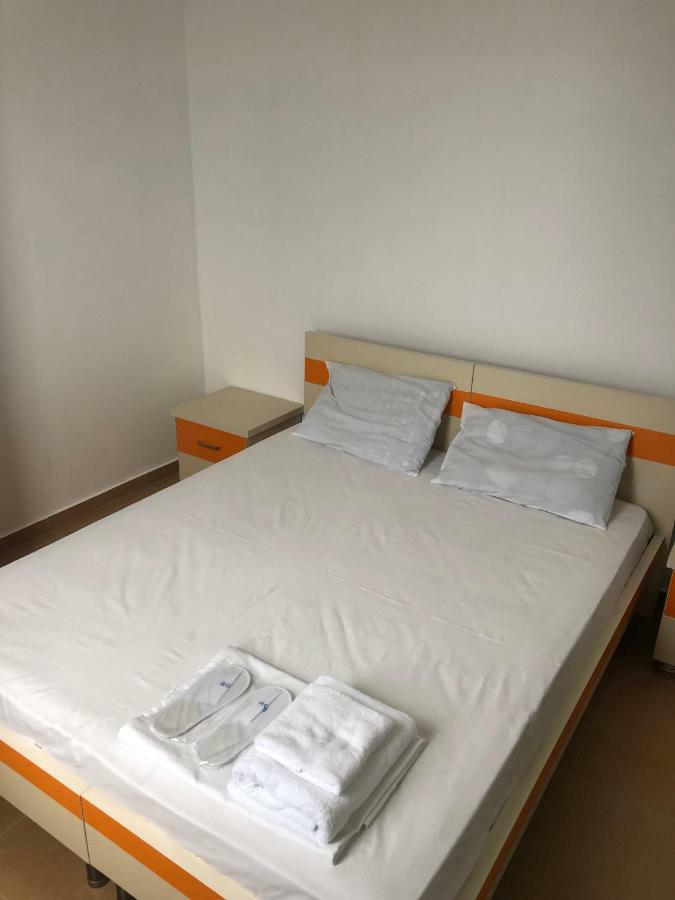 Orange Home Hotel Batumi Luaran gambar